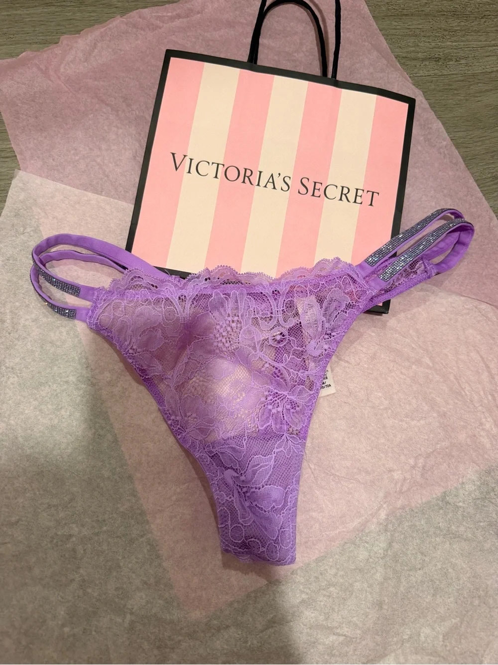 VICTORIA'S SECRET VERY SEXY DOUBLE RHINESTONES STRAP LACE THONG PANTY MEDIUM NEW